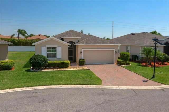 2733 Attwater Loop, WINTER HAVEN