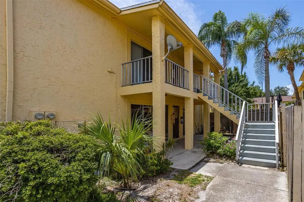 7612 Nacido Court, TAMPA