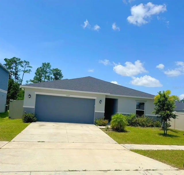 1557 Venice Lane, DAVENPORT