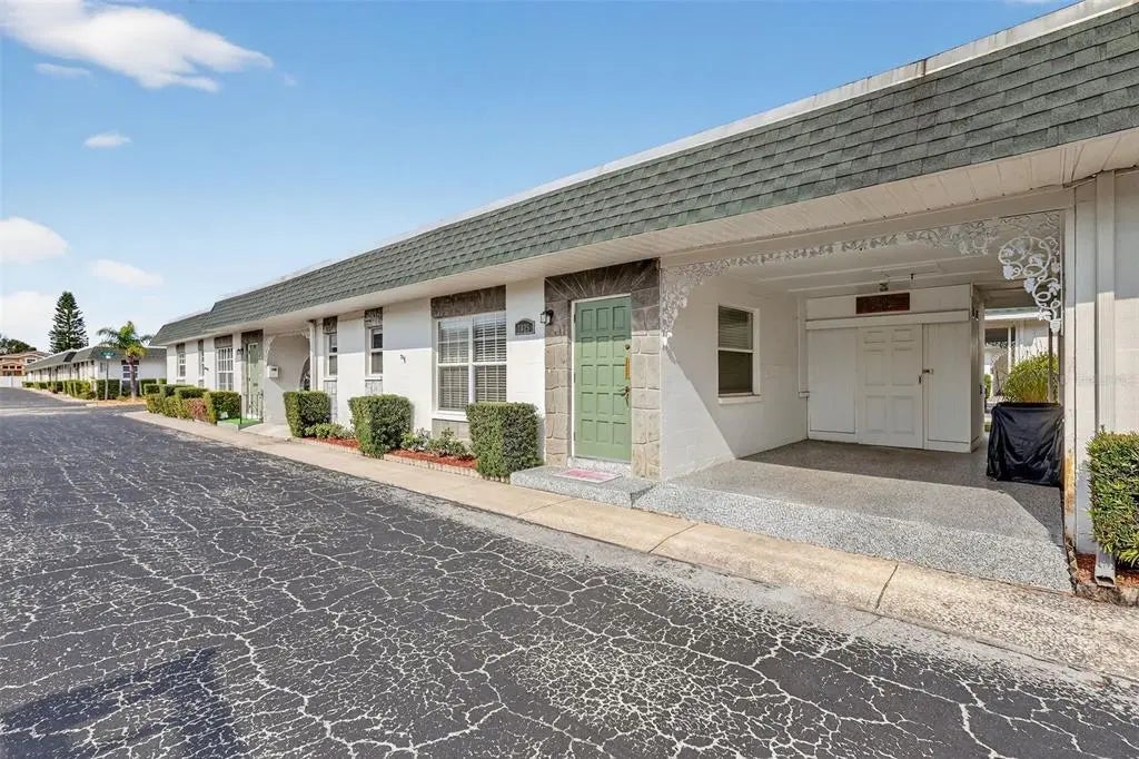 7825 38th Terrace N 7825, ST PETERSBURG