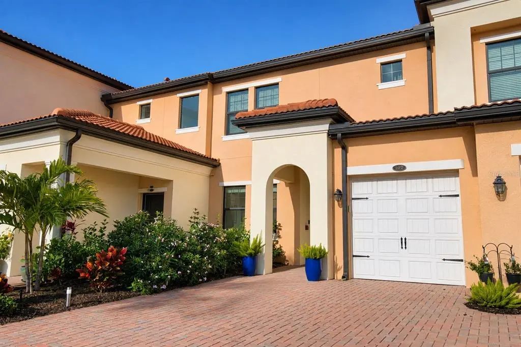 10042 Crooked Creek Drive 102, VENICE