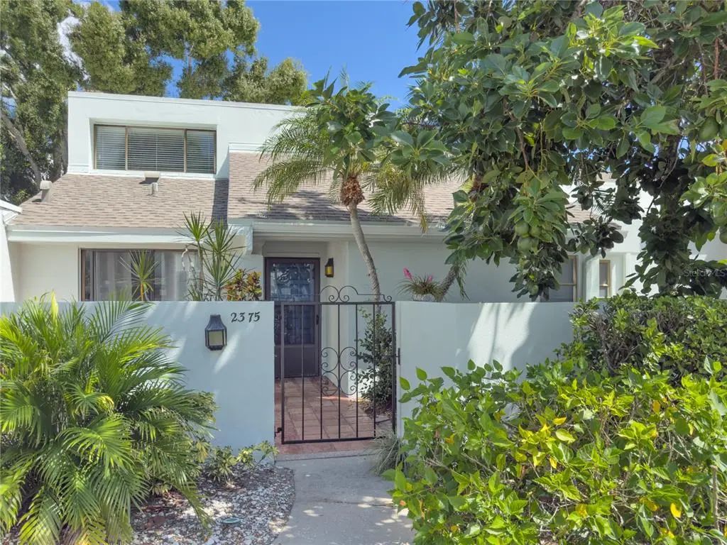 2375 Lakeside Mews D2, SARASOTA