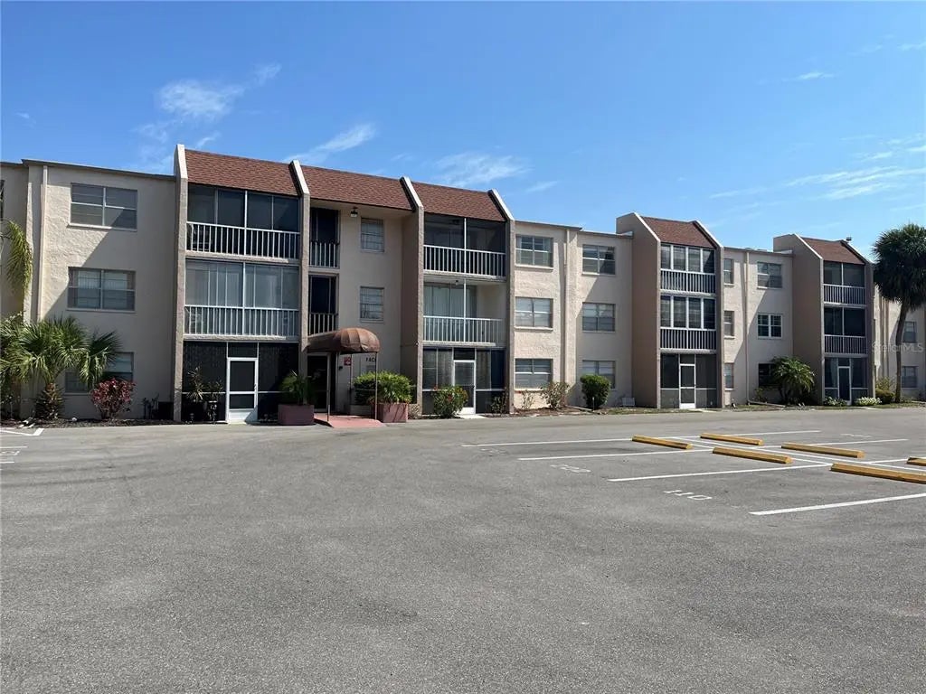 519 Albee Farm Road 210, VENICE