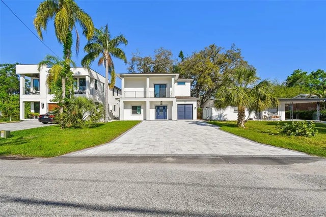 1045 Jesse Avenue, SAFETY HARBOR