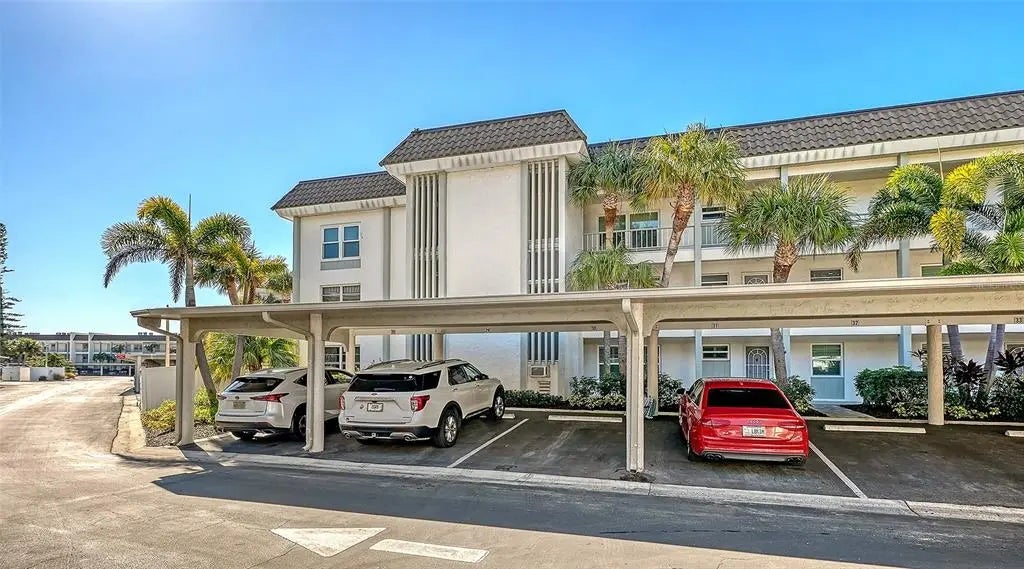 4380 Exeter Drive 101, LONGBOAT KEY