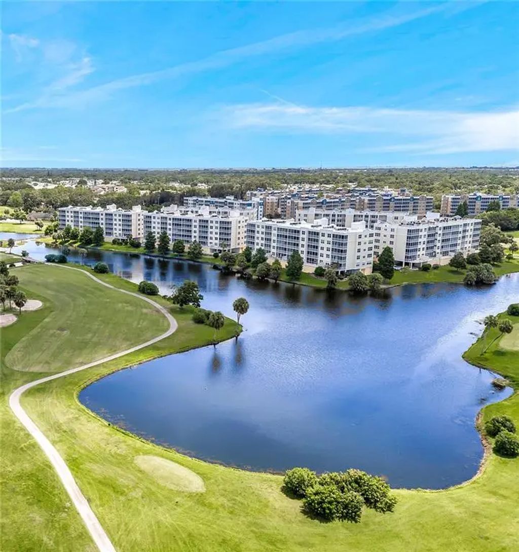 1200 Country Club Drive 2306, LARGO