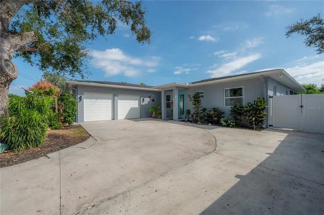 5619 25th Street W, BRADENTON