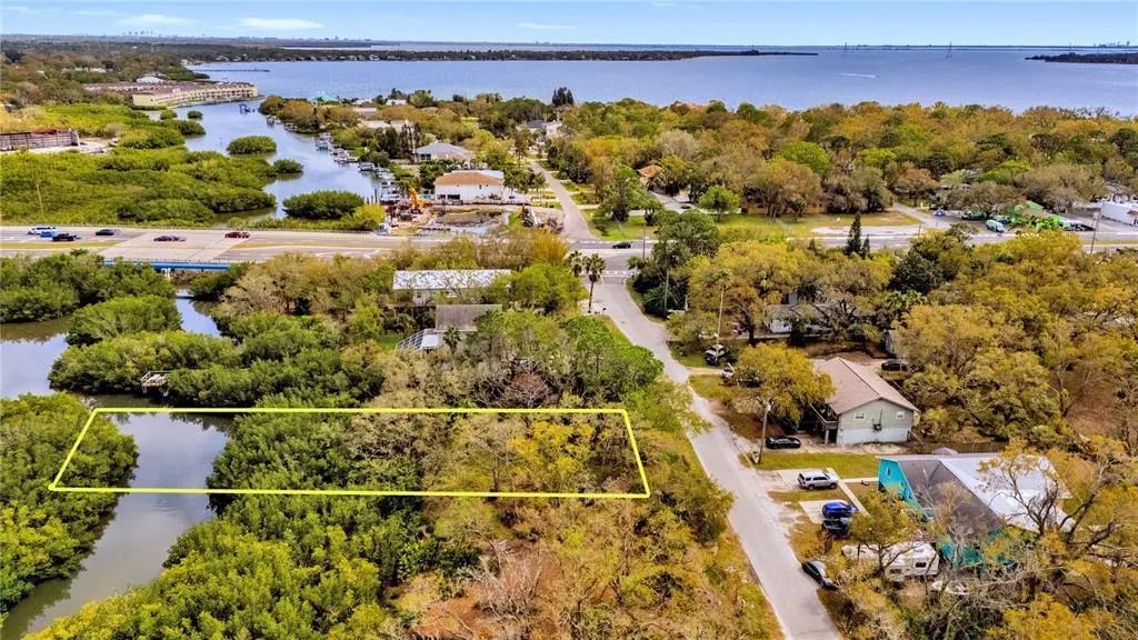 Phoenix Avenue, OLDSMAR