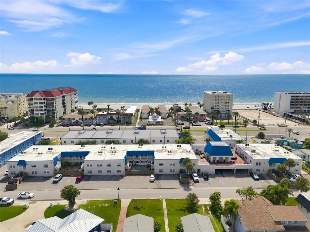 17035 Gulf Boulevard 216, NORTH REDINGTON BEACH