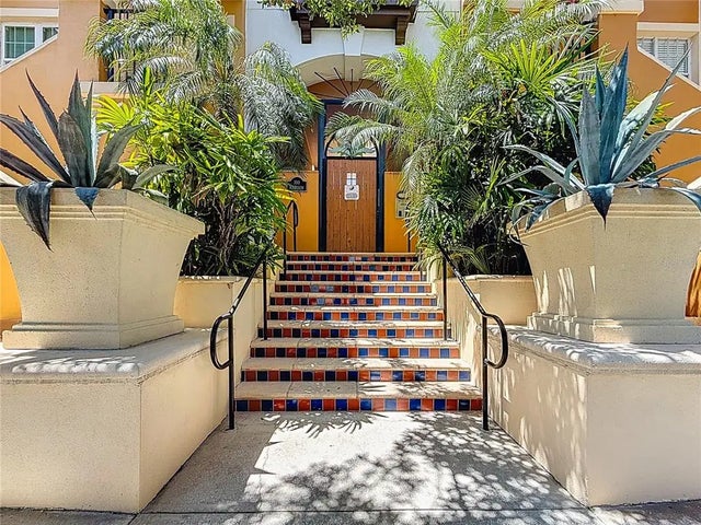 100 4th Avenue S 312, ST PETERSBURG