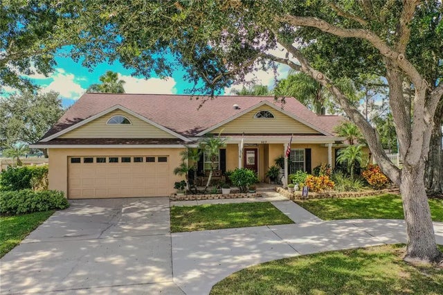 807 Hart Lake Street, WINTER HAVEN