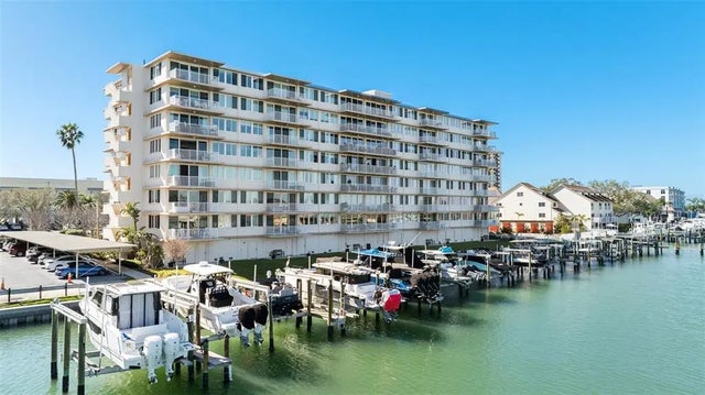 223 Island Way 2c, CLEARWATER BEACH