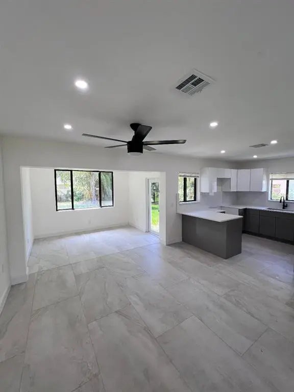 1718 Bayshore Boulevard, DUNEDIN