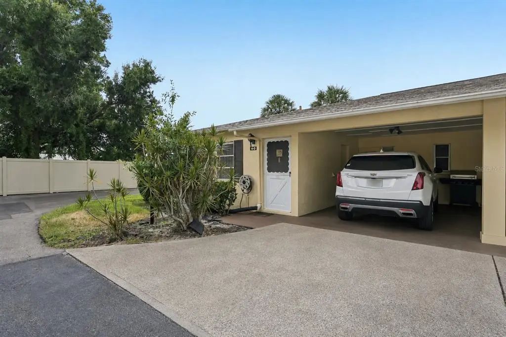 390 301 Boulevard W 4d, BRADENTON