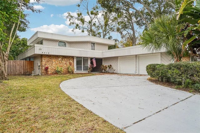 4218 Water Oaks Lane, TAMPA