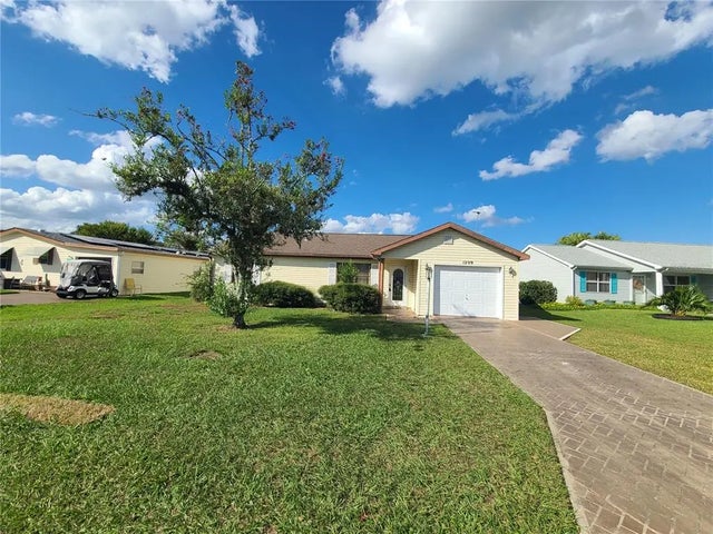 1209 Maria Court, THE VILLAGES