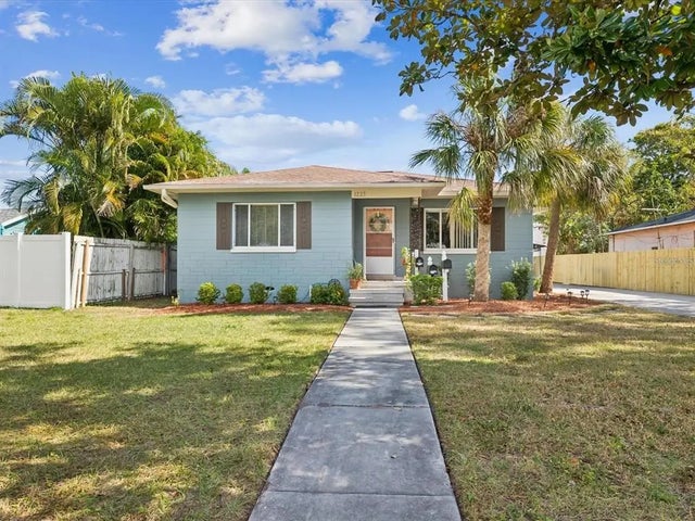 1225 26th Street N, ST PETERSBURG