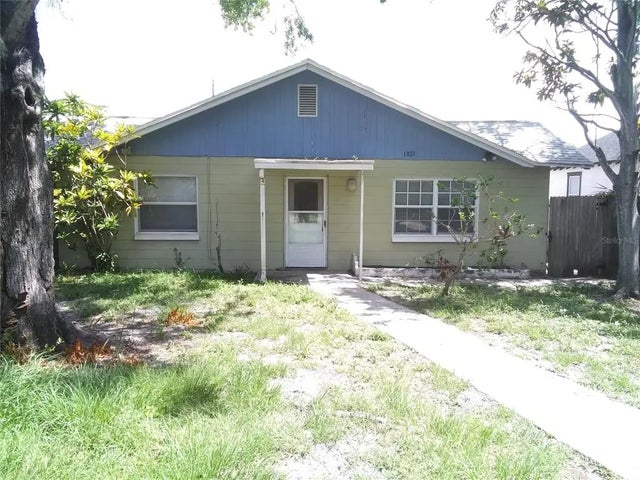 1821 12th Avenue N, ST PETERSBURG