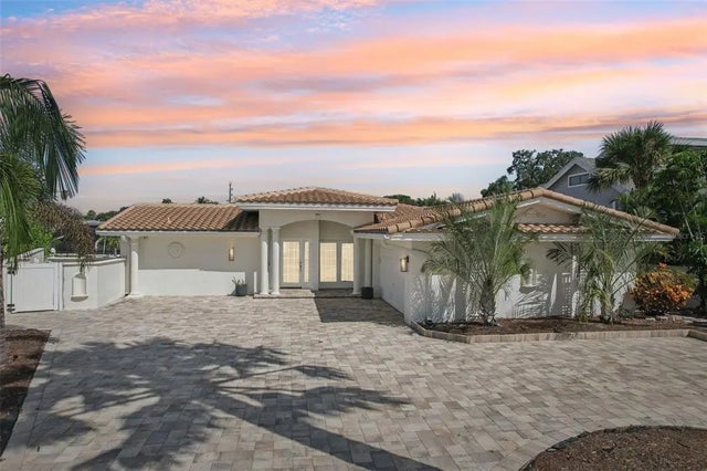 3691 Center Circle, LARGO