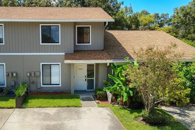 10131 Lake Oak Circle, TAMPA