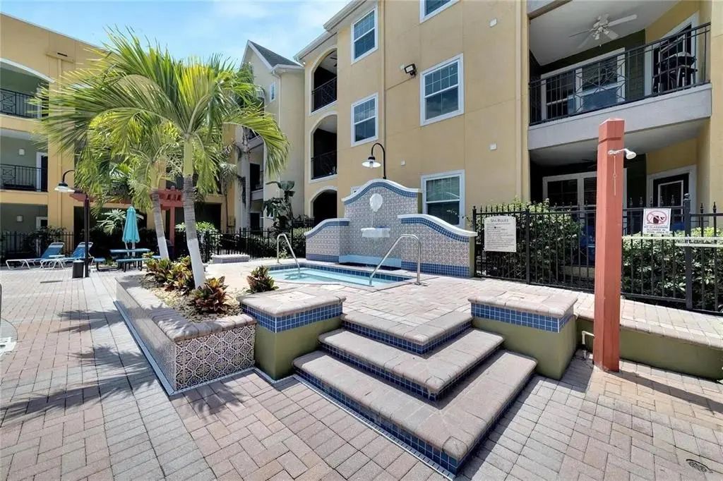 2010 E Palm Avenue 14316, TAMPA