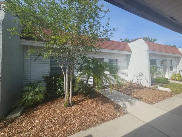 13813 Mission Oaks Boulevard, SEMINOLE