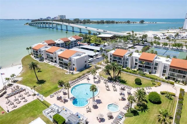 825 S Gulfview Boulevard 202, CLEARWATER BEACH