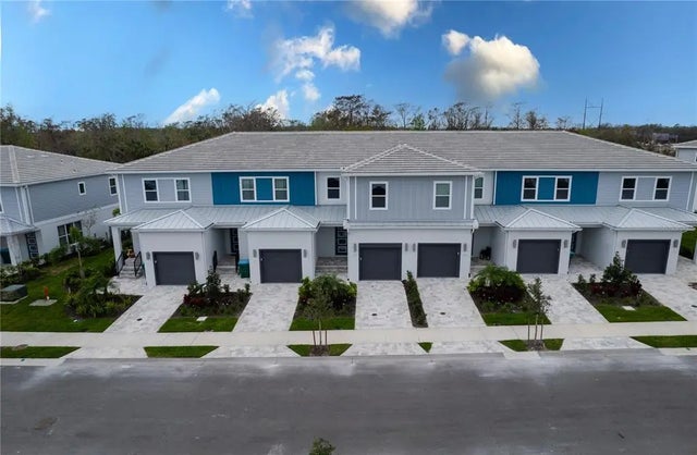 7838 Spectrum Drive, KISSIMMEE