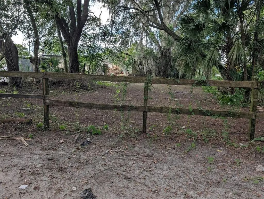 1028 Ne 1st Street, GAINESVILLE