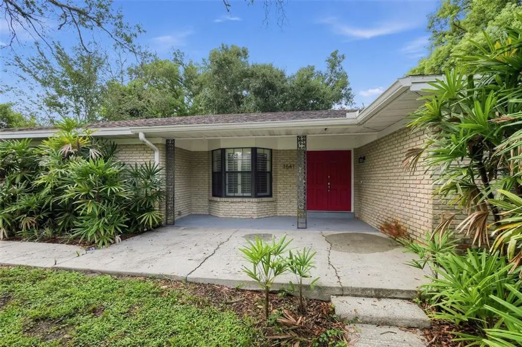 1641 Stanley Street, LONGWOOD