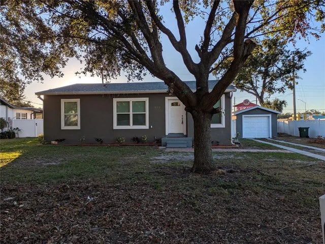 1032 W Berry Avenue, TAMPA