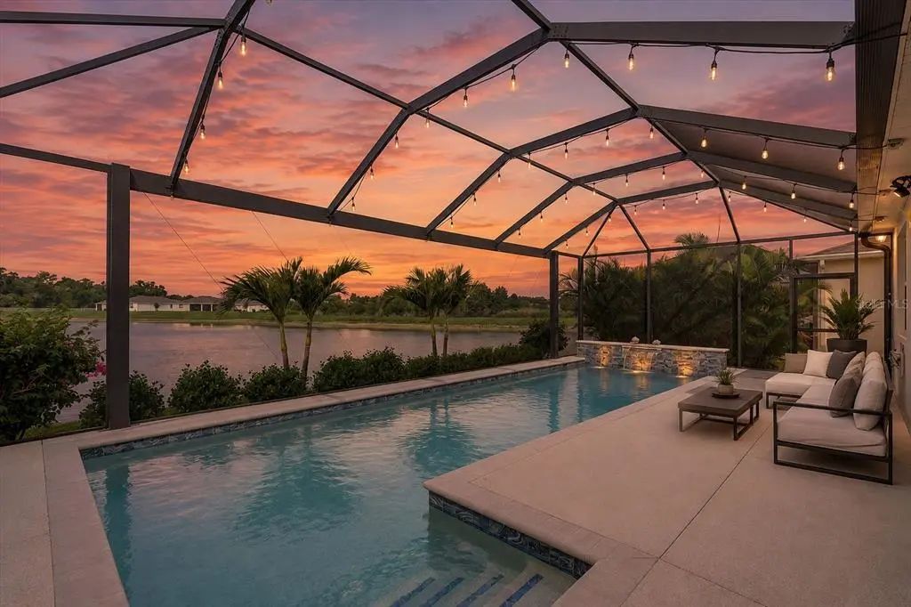 3921 Mossy Limb Court, PALMETTO
