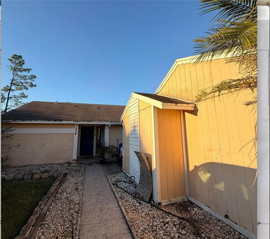 3234 Fox Lake Drive, TAMPA