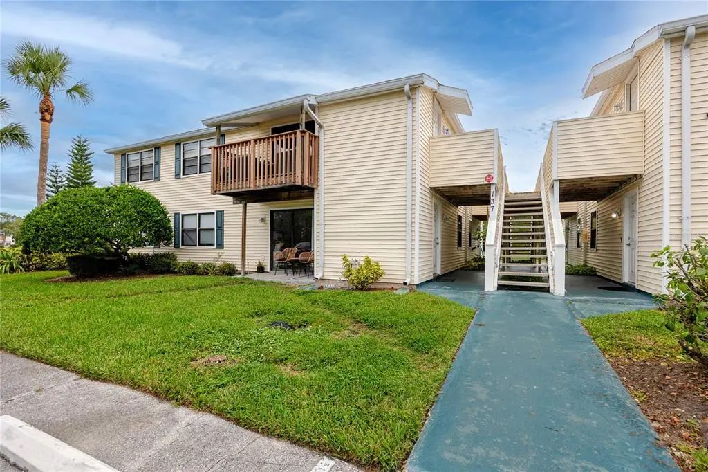 137 Hunter Lake Drive F, OLDSMAR