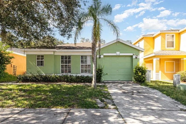 1111 Royal Ridge Drive, DAVENPORT