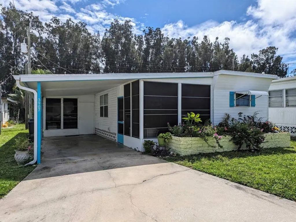 3907 115th Street Court W, BRADENTON