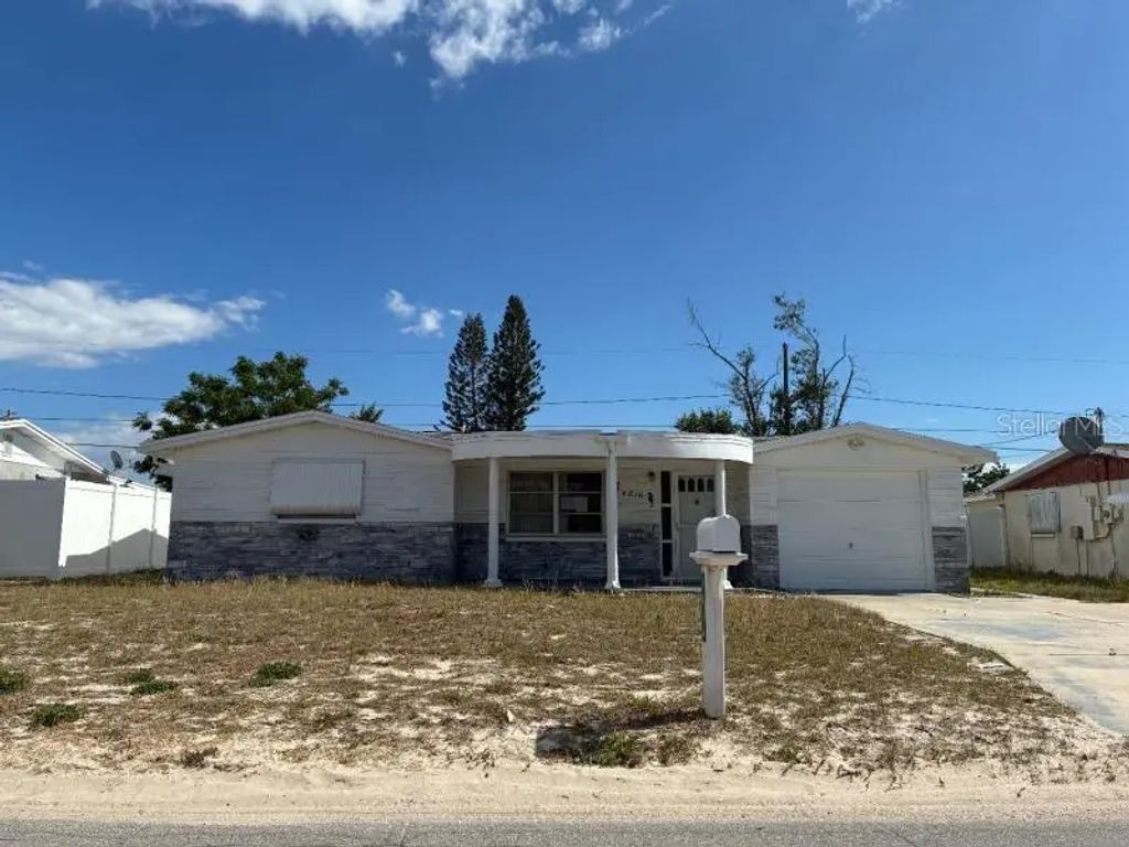 4816 Panorama Avenue, HOLIDAY