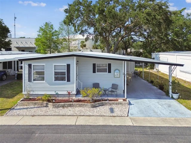 66 Royal Palm Circle, LARGO