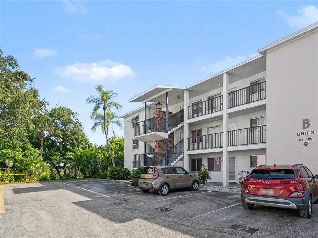 5855 Palm Lane B21, BRADENTON