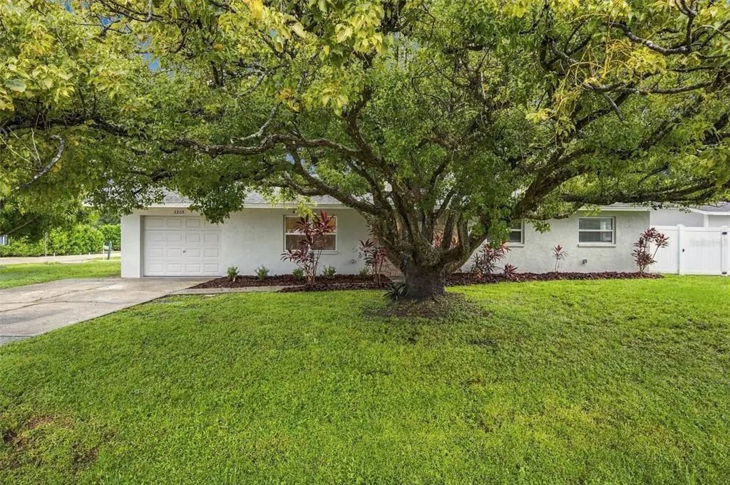 3205 Dunbar Drive, SARASOTA