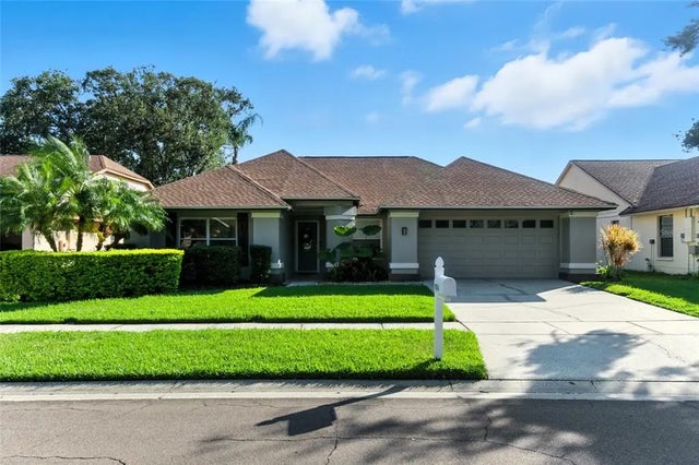 9540 Pebble Glen Avenue, TAMPA