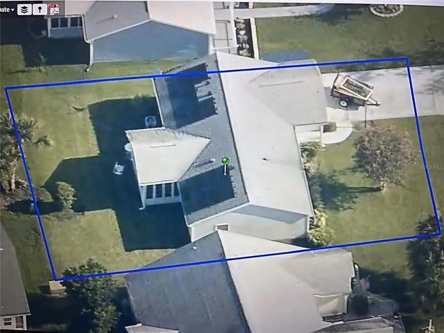 528 Valencia Place, LADY LAKE