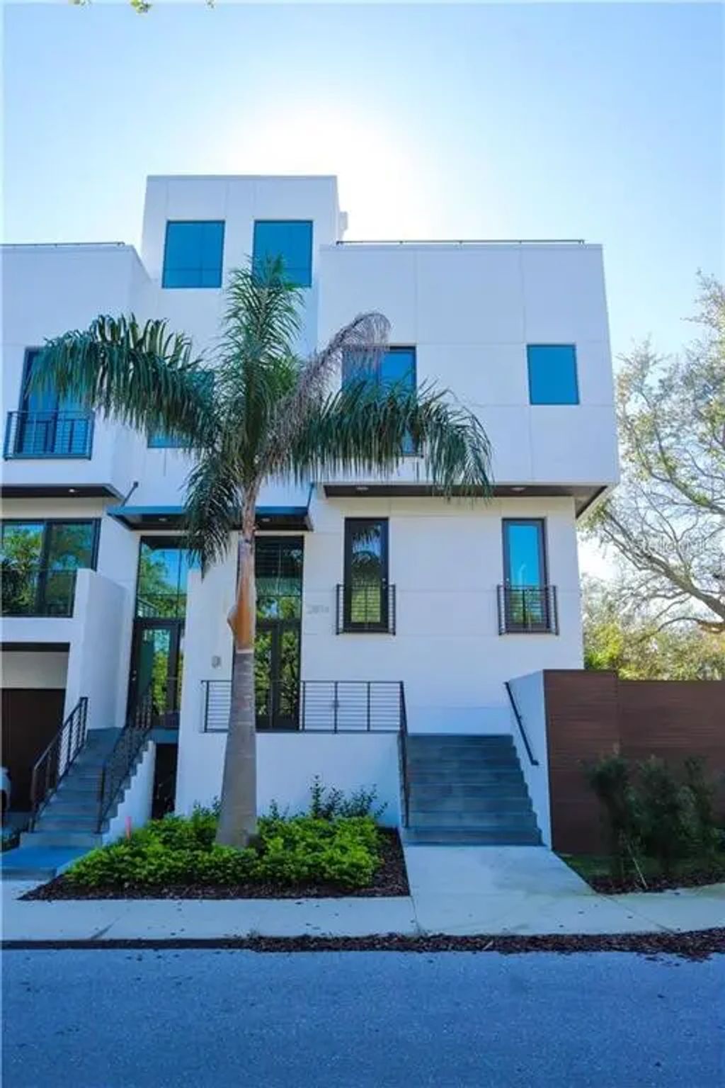 2814 W Barcelona Street, TAMPA