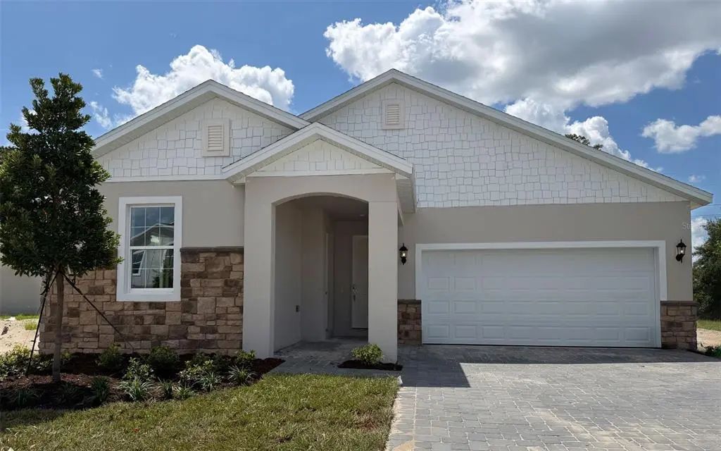 736 Farfields Street, DELAND