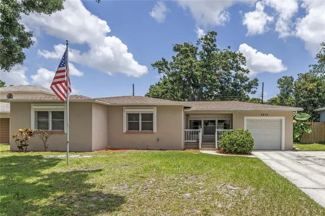 2415 York Street N, ST PETERSBURG