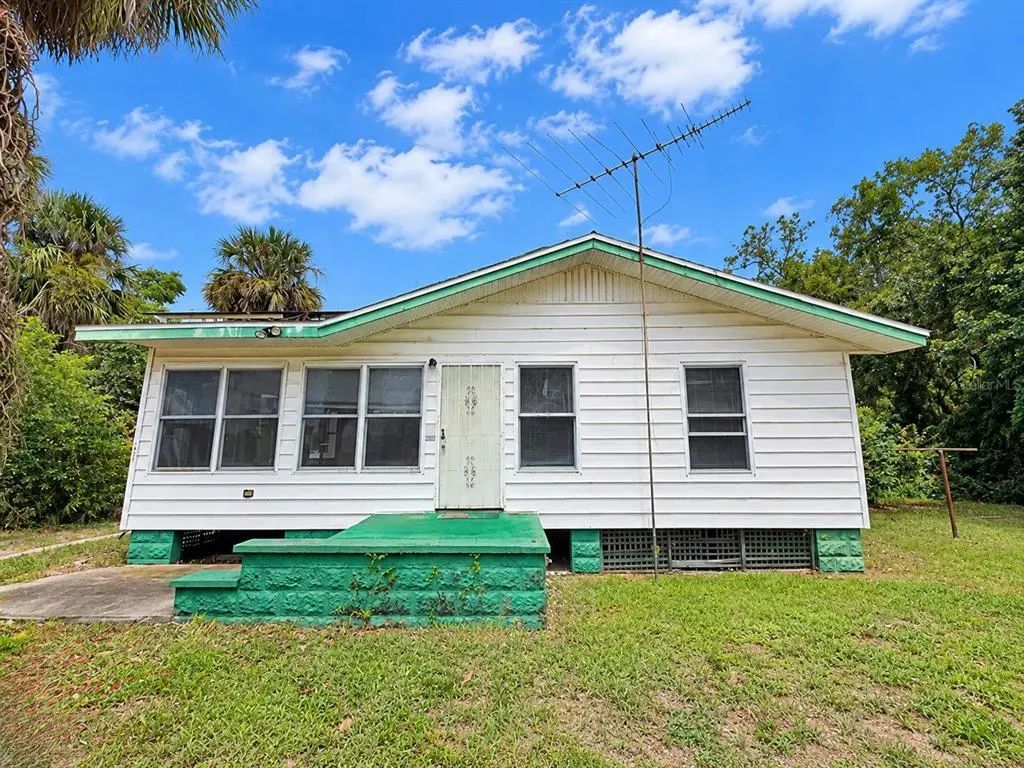 1805 E Orange Avenue, EUSTIS