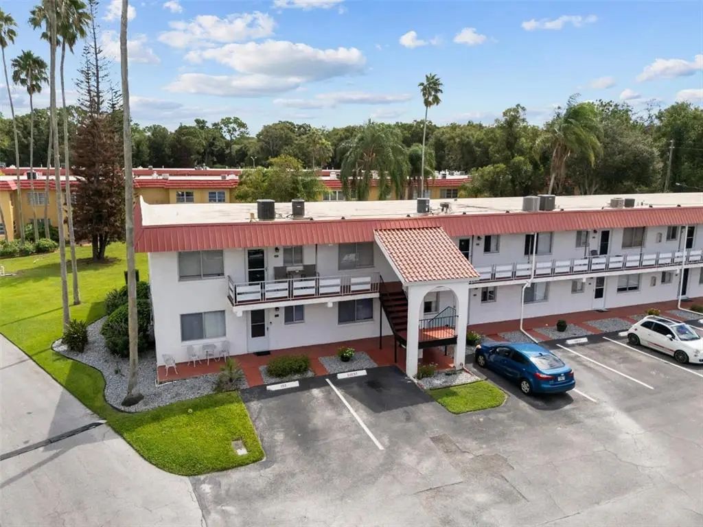 1100 Martinique Drive 220, WINTER HAVEN