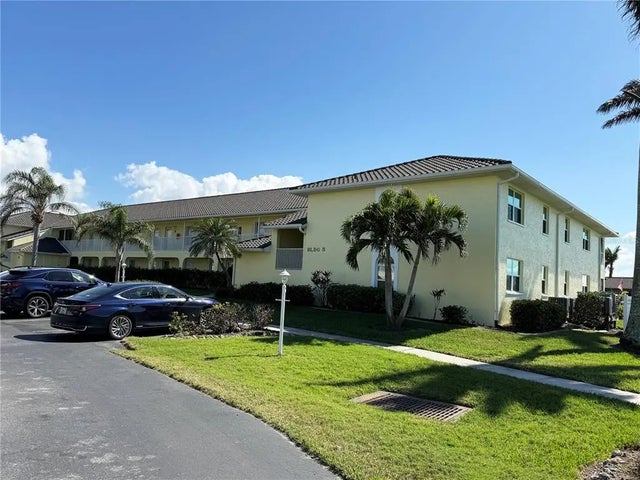4000 Bal Harbor Boulevard 527, PUNTA GORDA