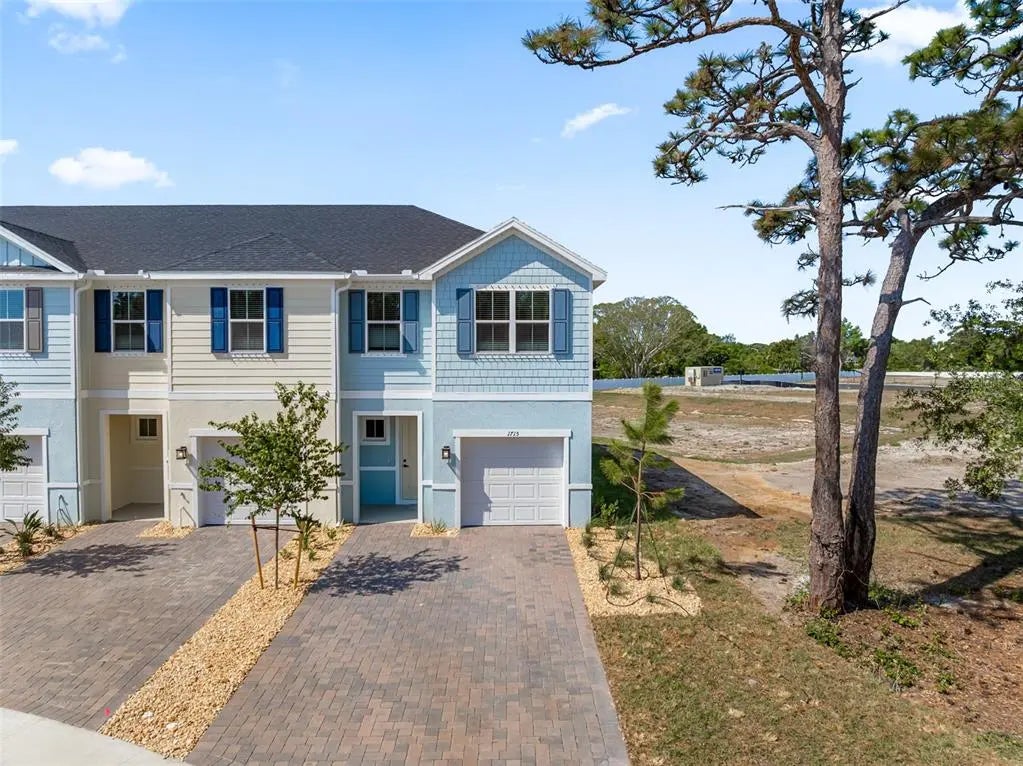 1895 Kendall Pointe Place, MELBOURNE