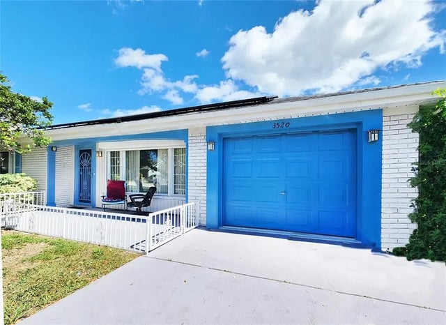 3520 Overland Drive, HOLIDAY